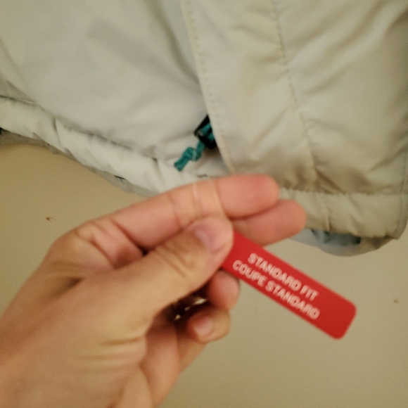 The North Face Puffer Jacket NWOT - Picture 6 of 6